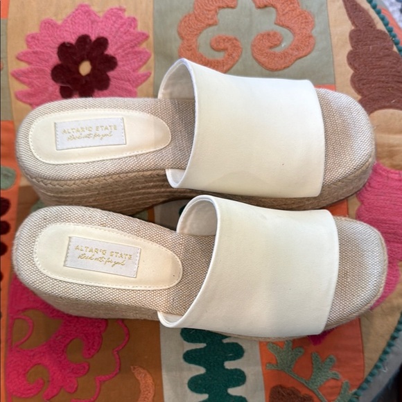 Altar'd State Cream Espadrille Platform Shoes size 9 - Picture 3 of 9